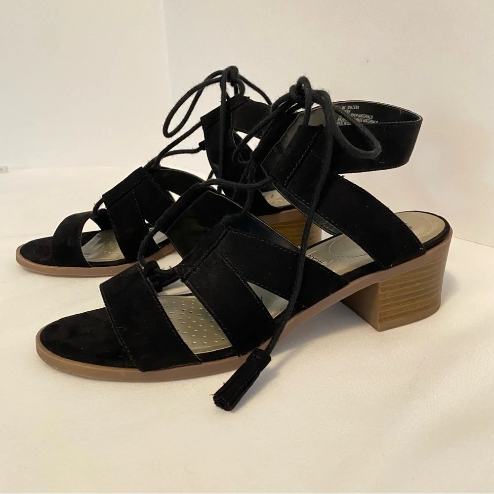 A.N.A. A New Approach Lena Faux Suede Strappy Lace-Up Sandal Shoe Size 8